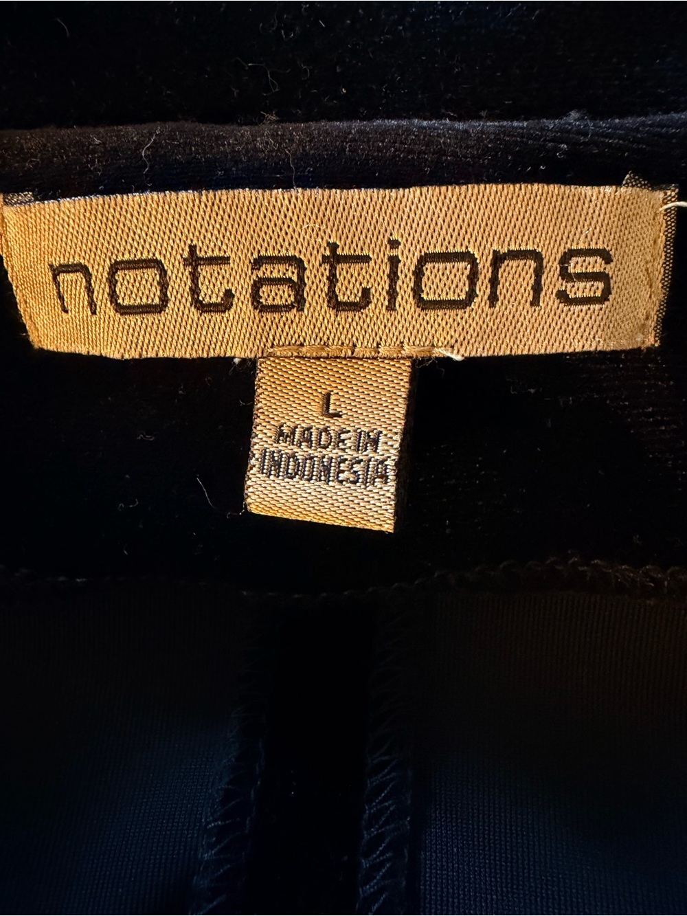 Notations Black Velvet Rounded-Collar Button Jacket - Picture 4 of 5